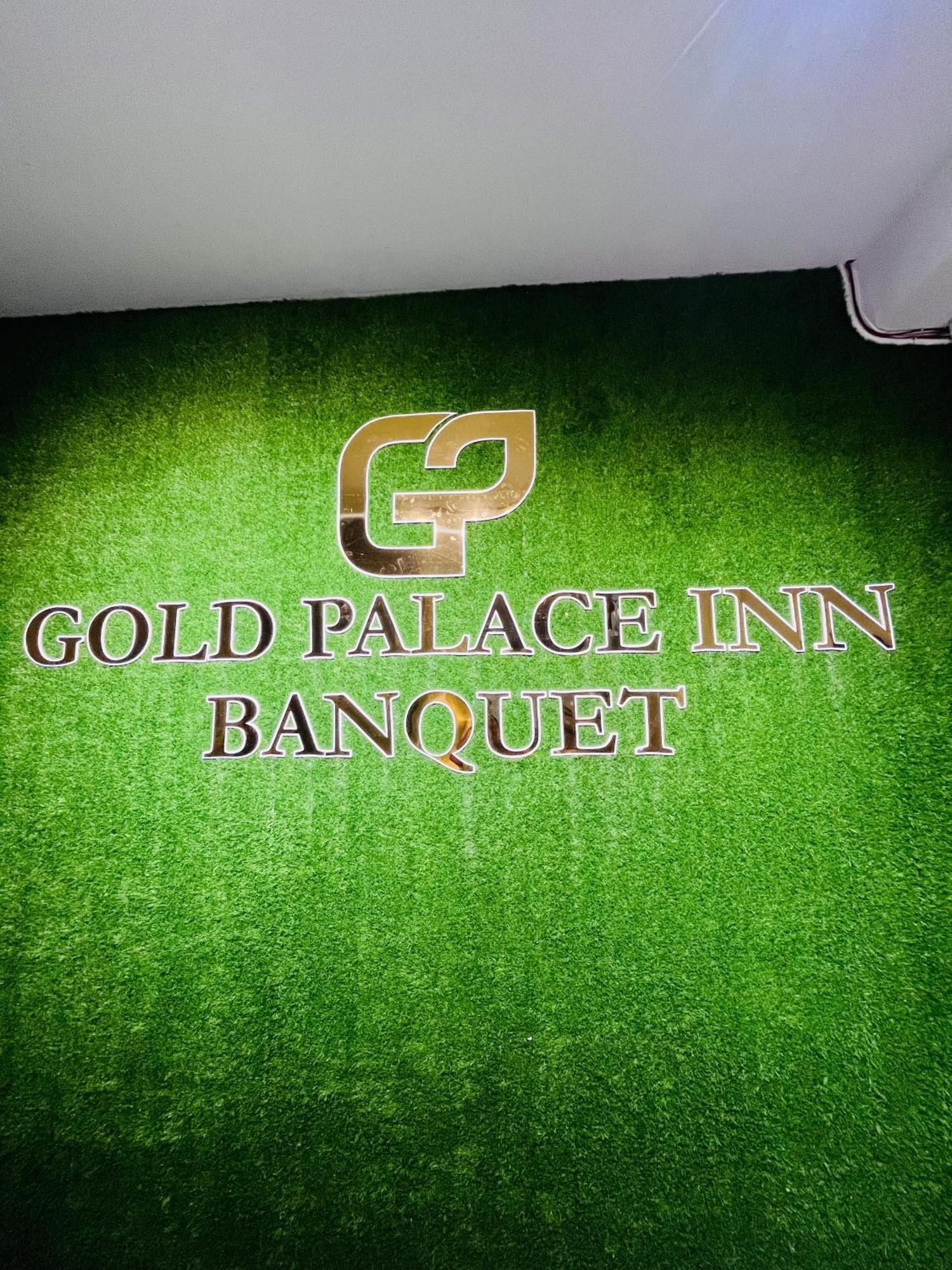 Hotel Gold Palace Inn Surate Exterior foto