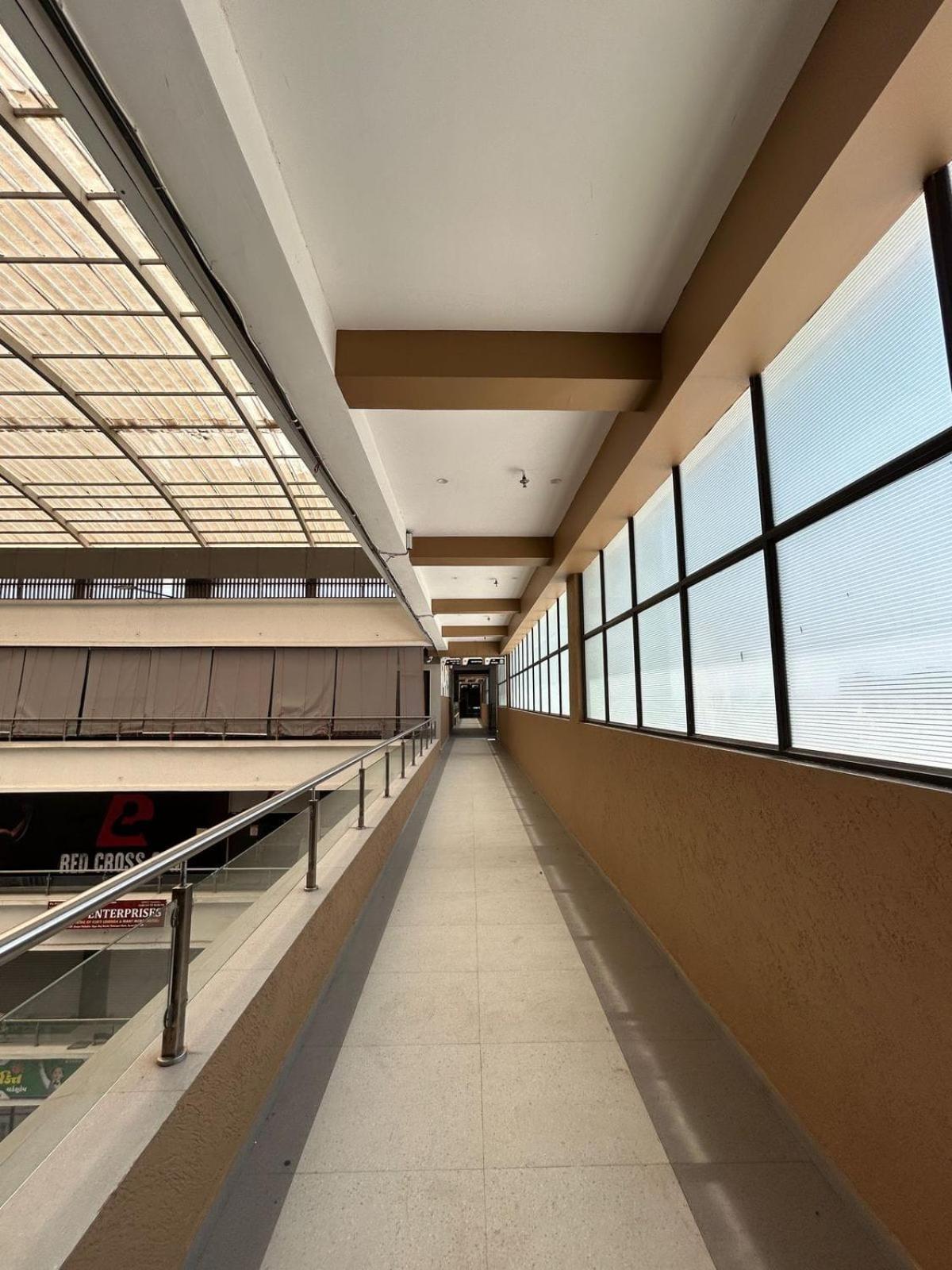 Hotel Gold Palace Inn Surate Exterior foto